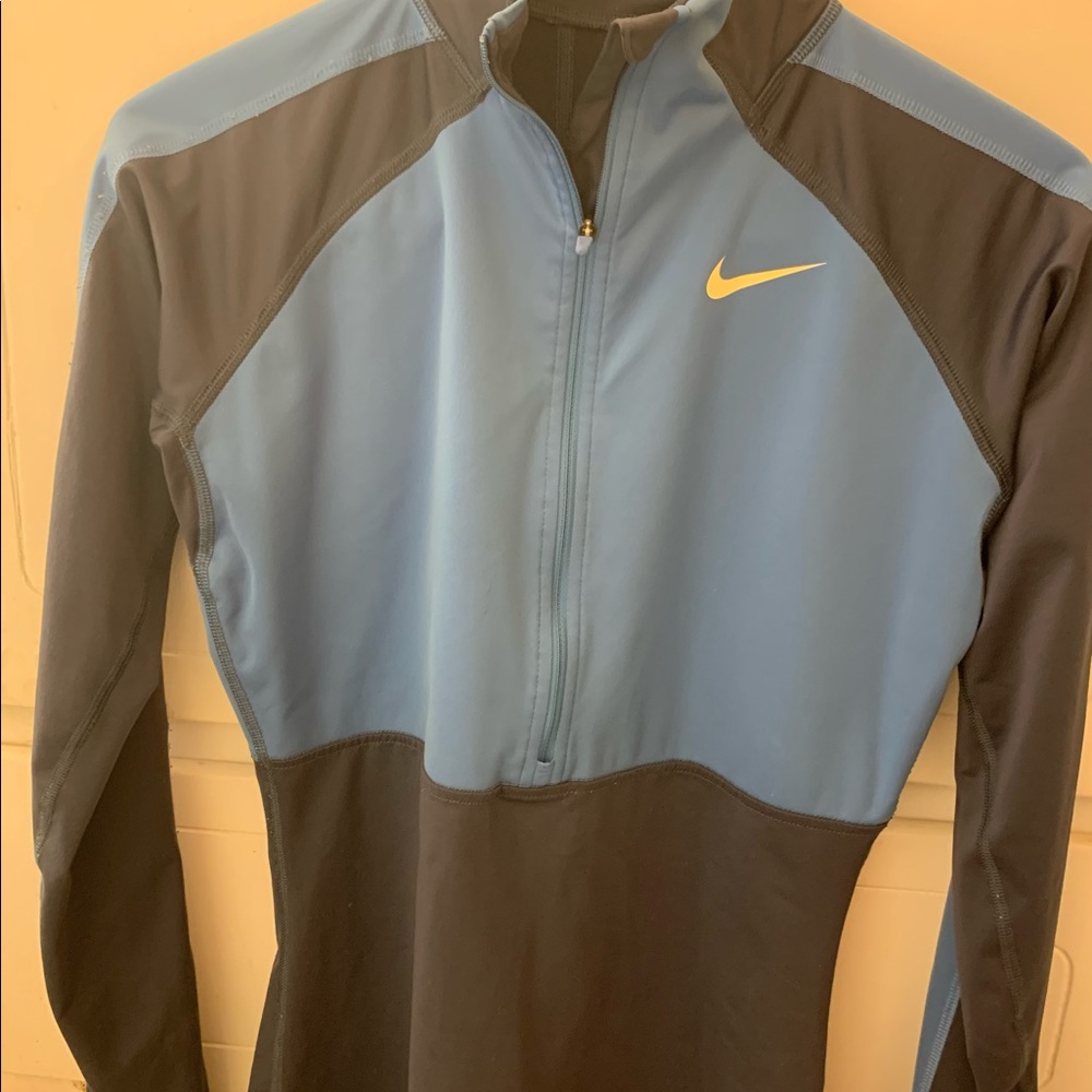 Nike drifit running jacket
